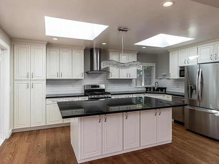 506 E Capistrano Way — Photo 12