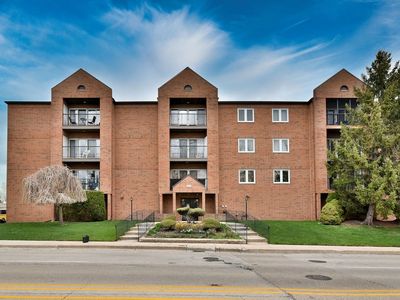 6550 W Gunnison St APT 204, Harwood Heights, IL, 60706