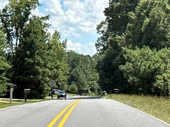 4th image of 1424 Cowan Rd