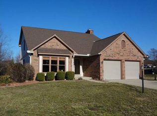 7686 Prairieview Dr, Fishers, IN 46038