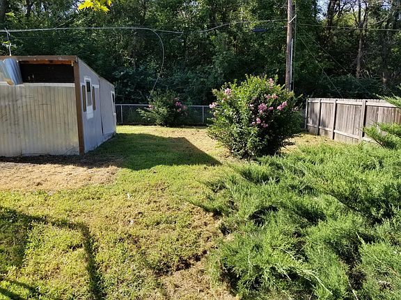 Fence lawn with outdoor building