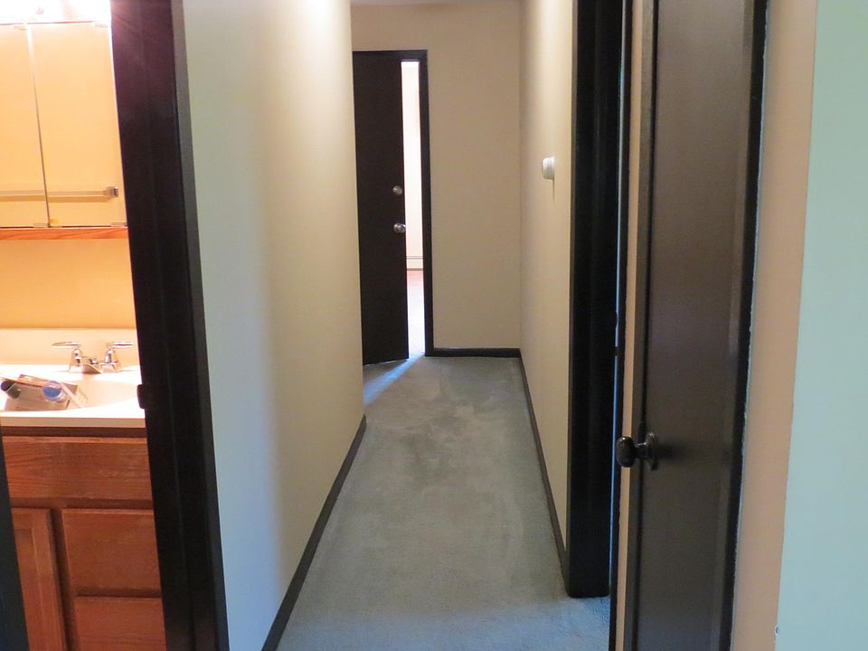 hallway leading to bedrooms