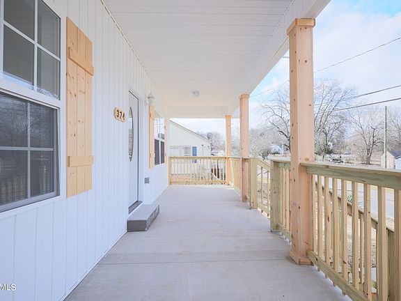5th image of 324 W Inskip Dr