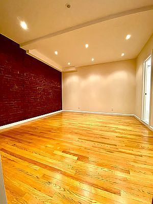 4th image of 503 E 78th St APT 2G