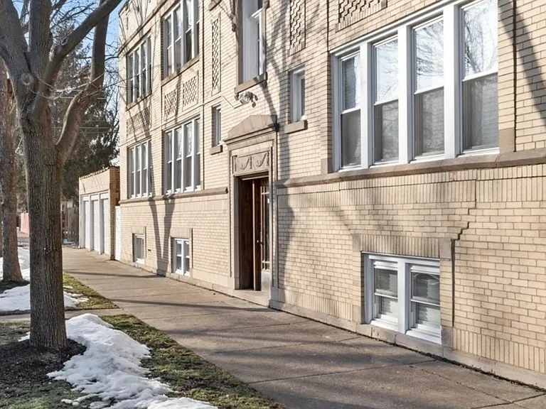 5806 W Altgeld St #G — Photo 1
