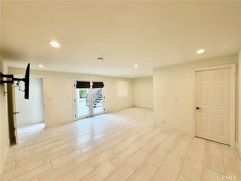 363 Newport Glen Ct — Photo 38