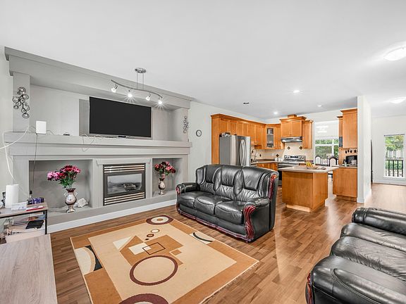 4th image of 6195 168th St #35