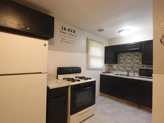 5th image of 7836 Atherstone Dr