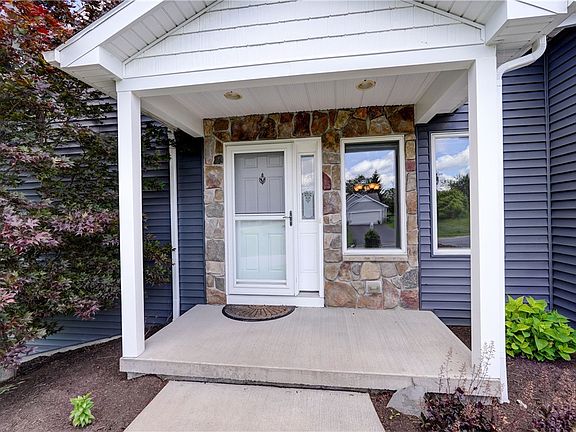 2nd image of 4538 Lake Ridge Dr