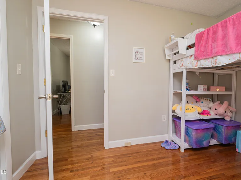 135 Riders Dr — Photo 28