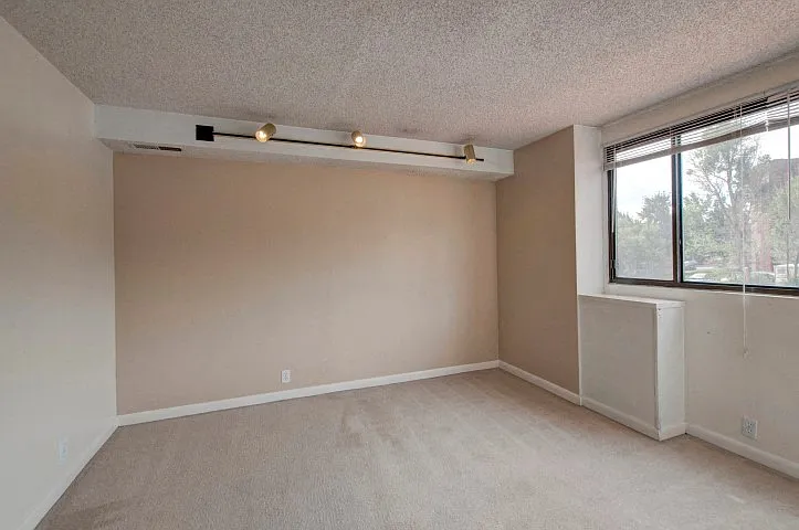 805 29th Street #210 — Photo 8