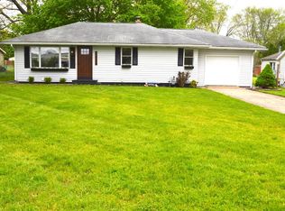 1822 E La Salle Ave, Mishawaka, IN 46545