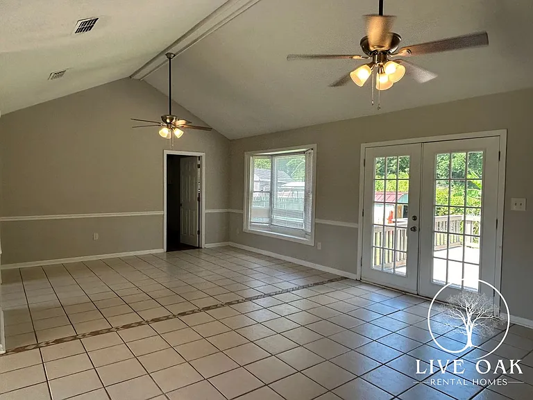 952 Gulfstream Rd — Photo 5