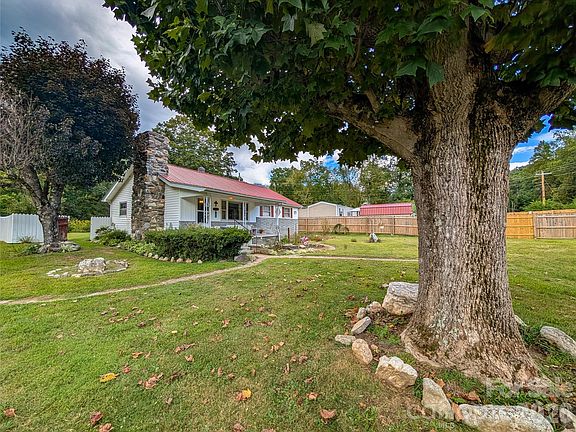 2nd image of 165 Cattail Creek Rd