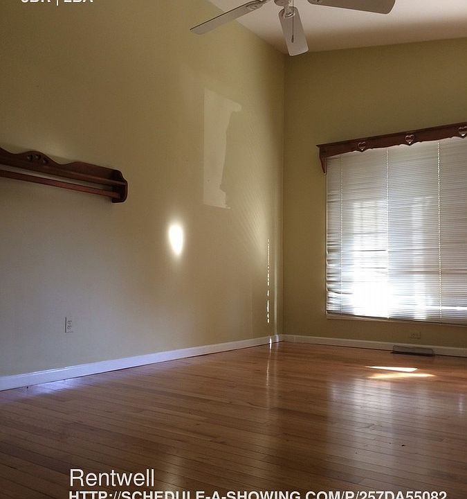 No vaulted living room 