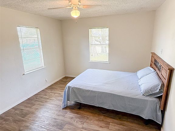 3rd image of 713 Dunbar Ave