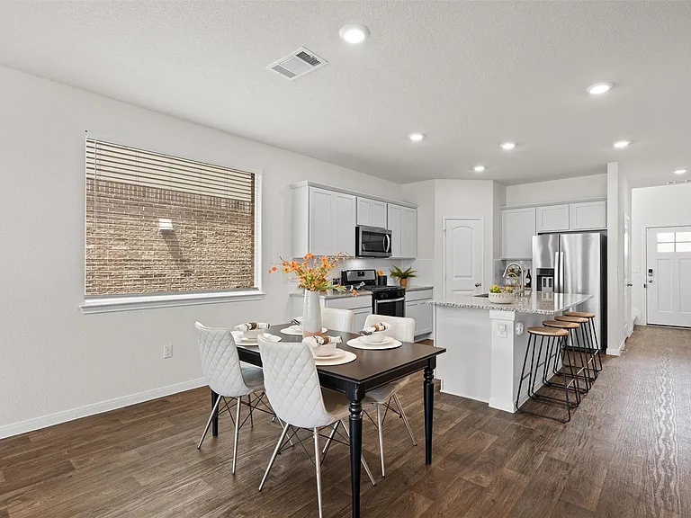 228 Brooklyn Dr — Photo 3