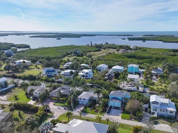 1815 Bayshore Dr, Terra Ceia, FL 34250