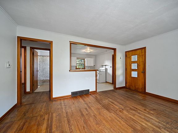 3rd image of 8419 W Sunset Dr