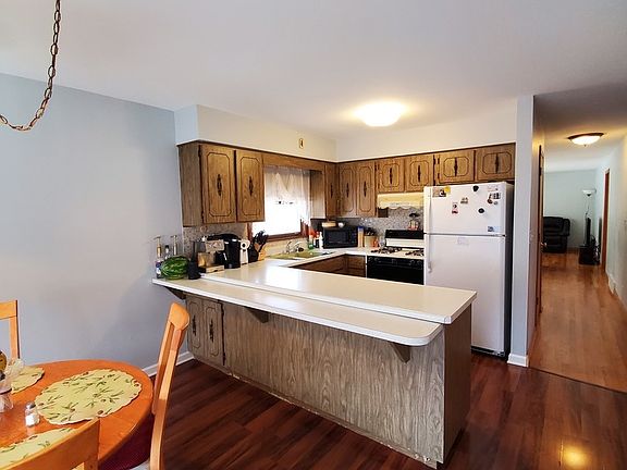 3rd image of 3647 Highland Ave