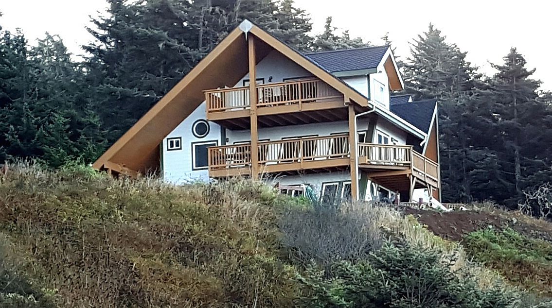 28613 Kissing Rock Rd, Gold Beach, OR 97444 | Zillow