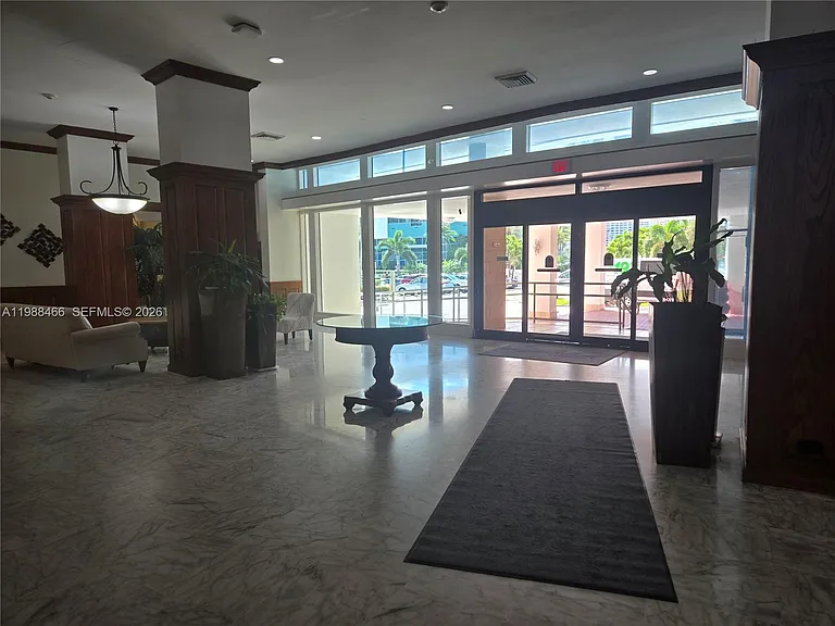 3505 S Ocean Dr #804 — Photo 3