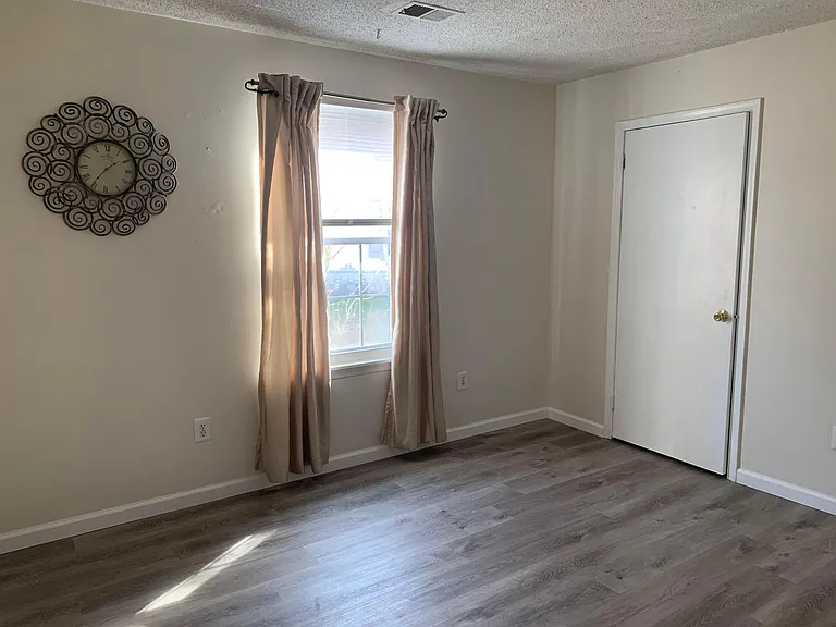 19-1 Augusta Ct — Photo 17