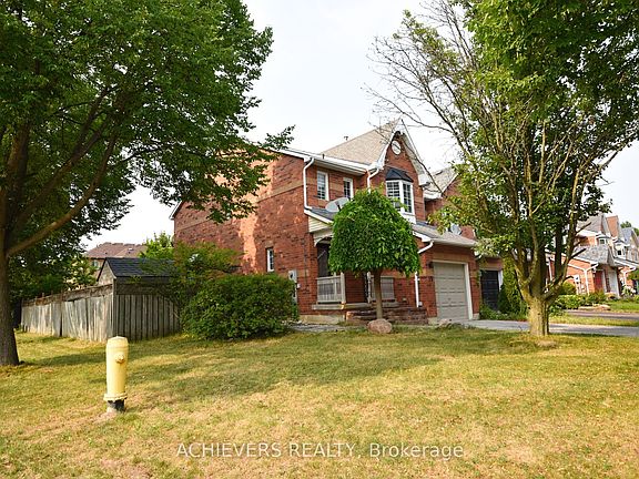 3rd image of 19 McCullock Cres