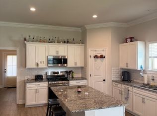 6227 Lake Edge Dr, Baton Rouge, LA 70820