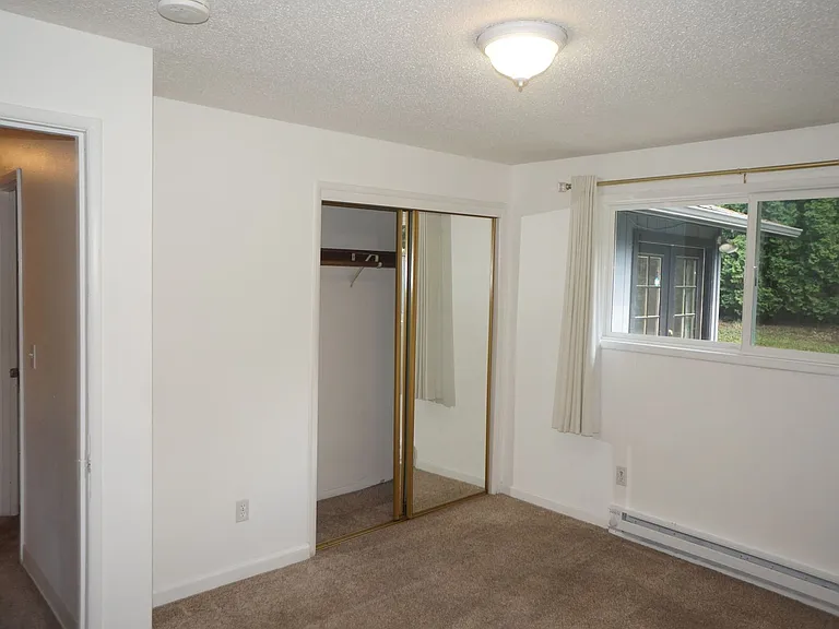 4623 SW 47th Ave — Photo 13