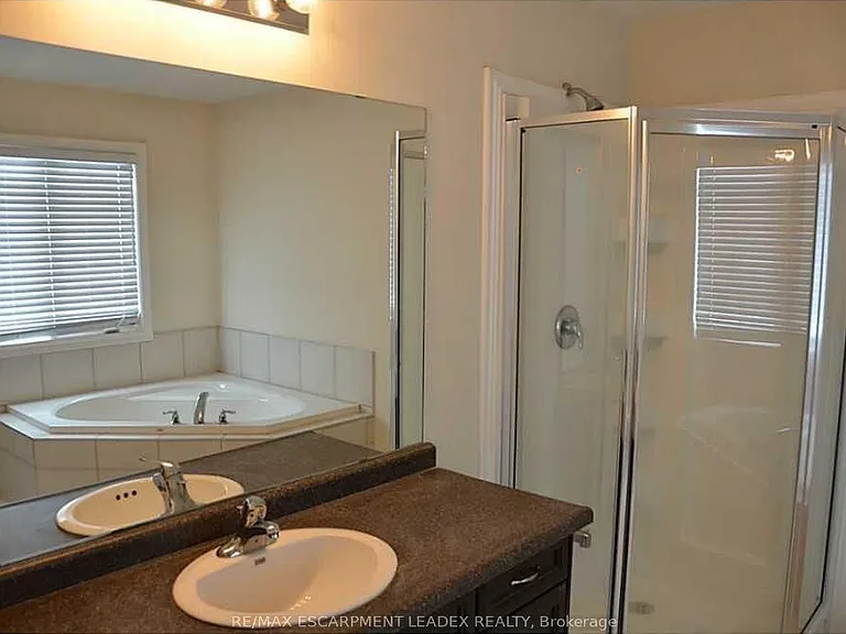 327 Stonehenge Dr — Photo 9