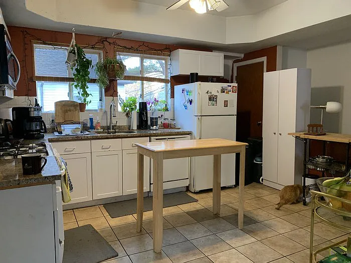 4 bed, 2.0 bath, $4,200 — Photo 2