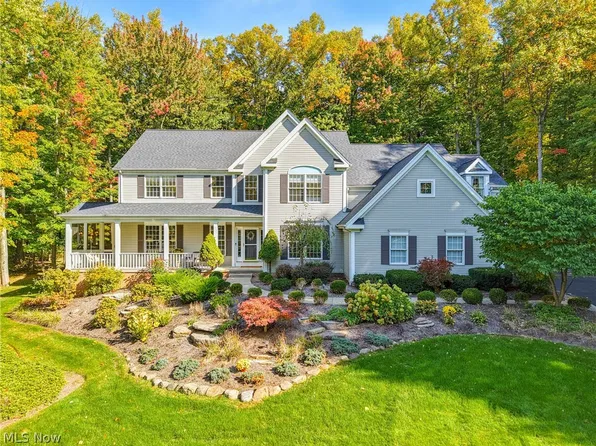 502 Manor Brook Dr, Chagrin Falls, OH 44022