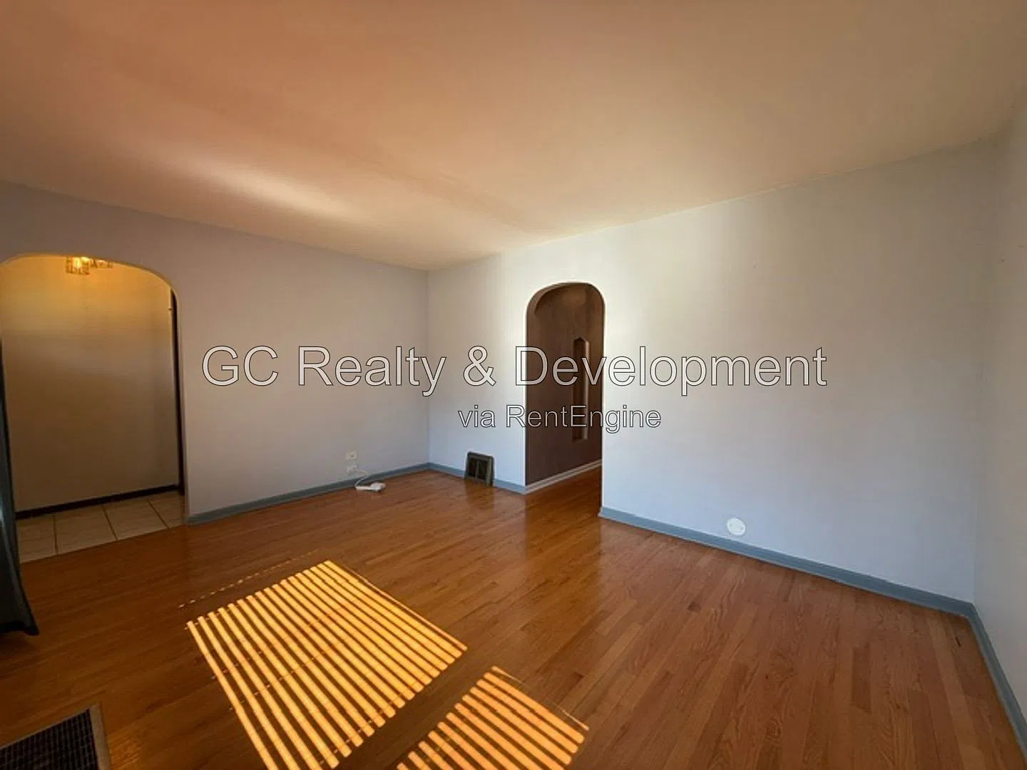 2 bed, 2.0 bath, 1400 sqft, $2,700 — Photo 3