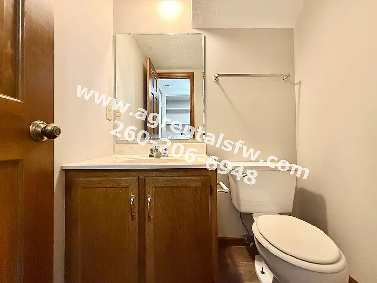 4221 Crofton Ct — Photo 8