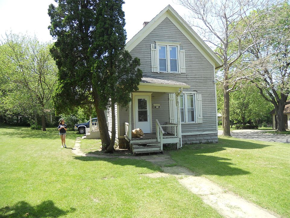 1st image of 918 Furman St