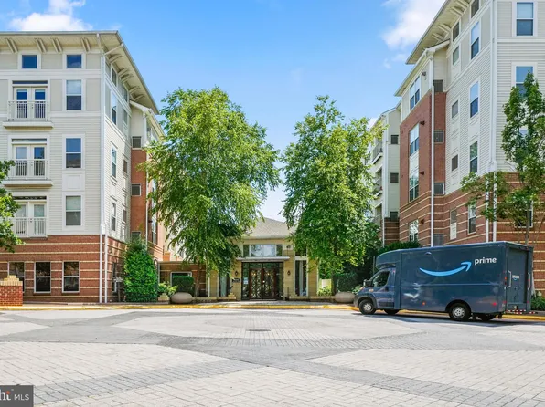 9480 Virginia Center Blvd Unit 112, Vienna, VA 22181