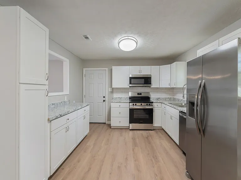 2809 Lay Ave — Photo 8