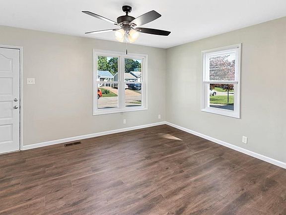 5th image of 12121 Belaire Pl
