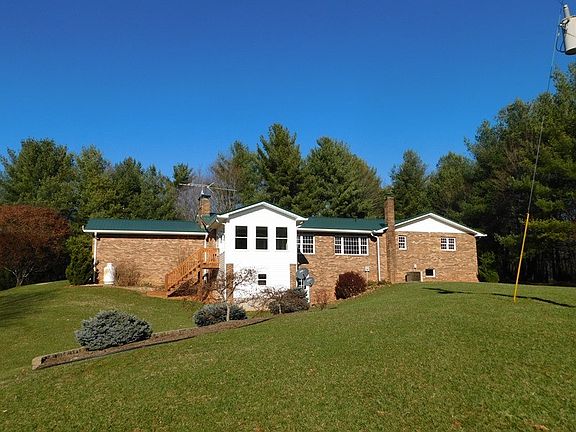 3rd image of 246 Sundial Ln