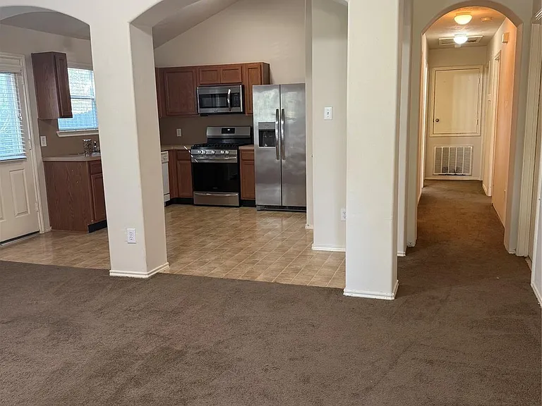 15823 Regal Trace Ln — Photo 23