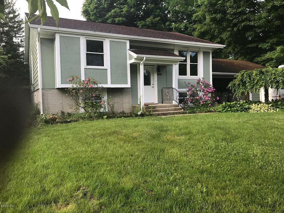 1st image of 26721 Hamilton St