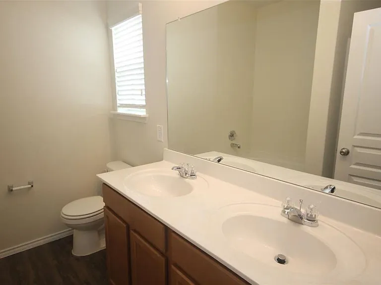 14635 Myrtle Point Dr — Photo 11