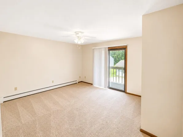 6402 Saint Andrews Dr APT 3, Canfield, OH 44406