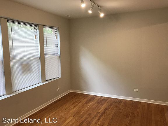 3rd image of 3501-3503 W Leland Ave #3E