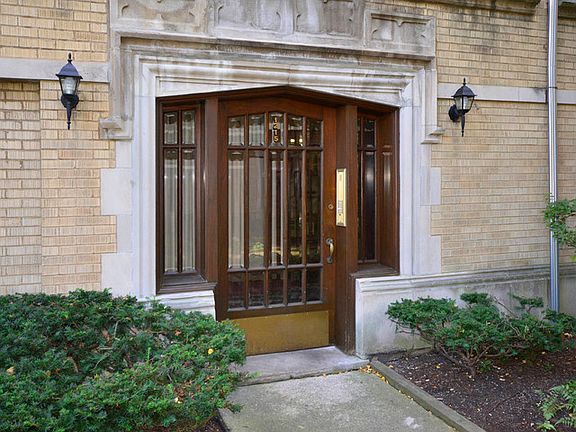 2nd image of 1215 W Lunt Ave APT 3B
