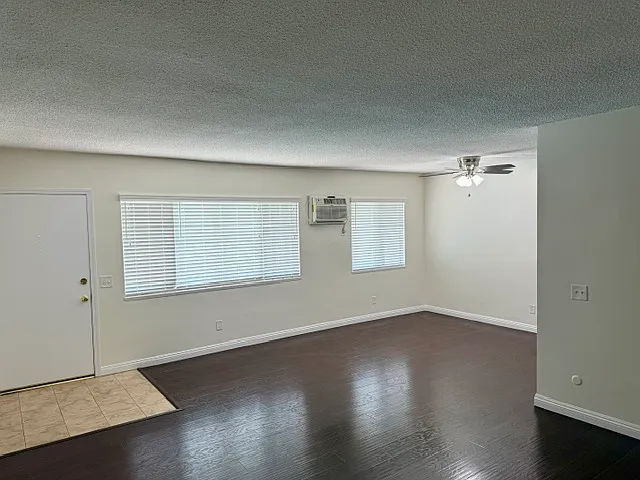 6706 York Blvd — Photo 8