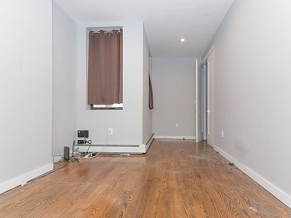 4th image of 257 Linden St APT 2L
