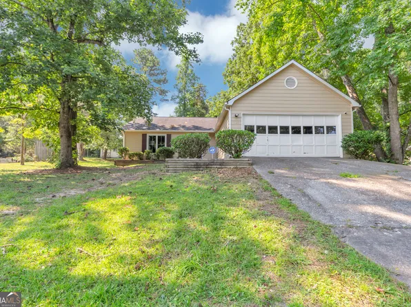 6725 River Glen Dr, Riverdale, GA 30296