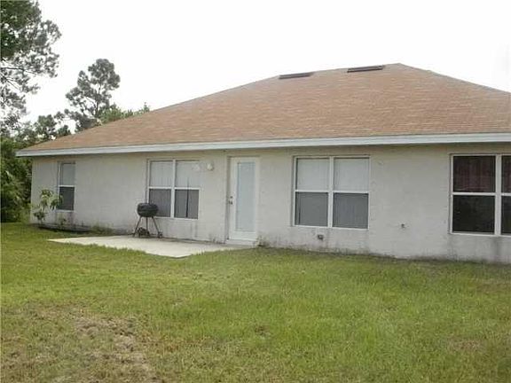 5th image of 1253 SW Marmore Ave